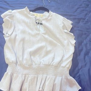 She + sky medium top with frills